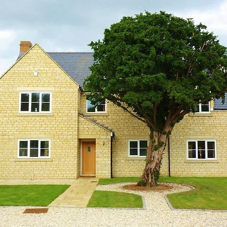 Coombe Cottage Sutton Green Exteriör bild